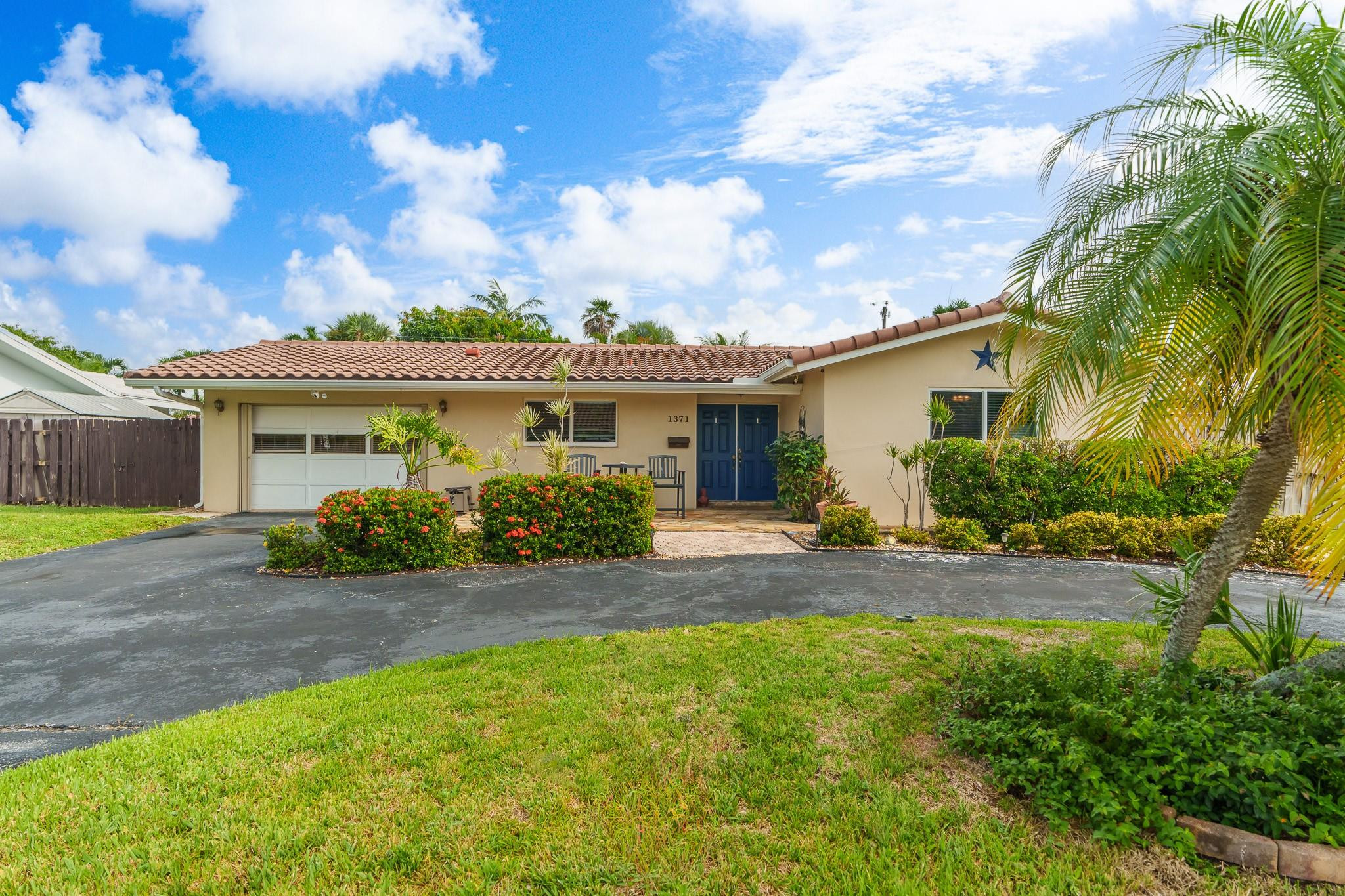 1371 NE 23rd Ct