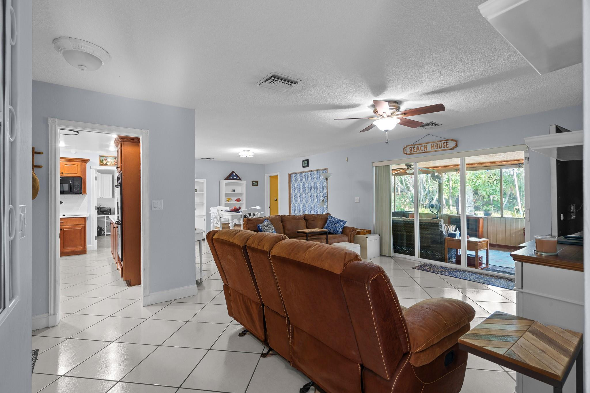1371 NE 23rd Ct
