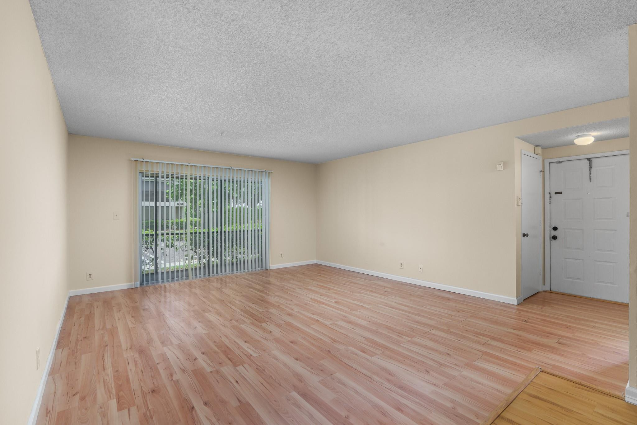 707 N Gardens Dr 101