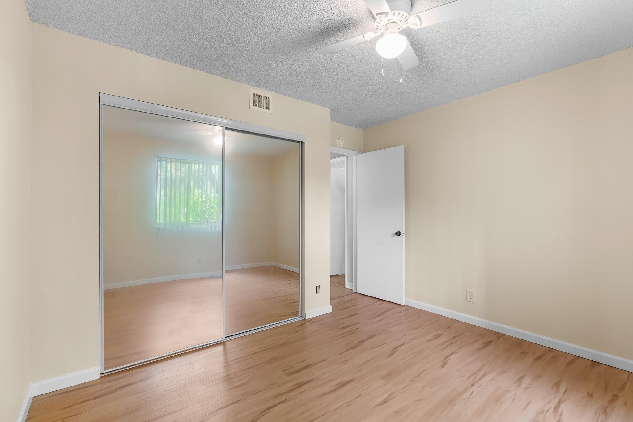 707 N Gardens Dr 101