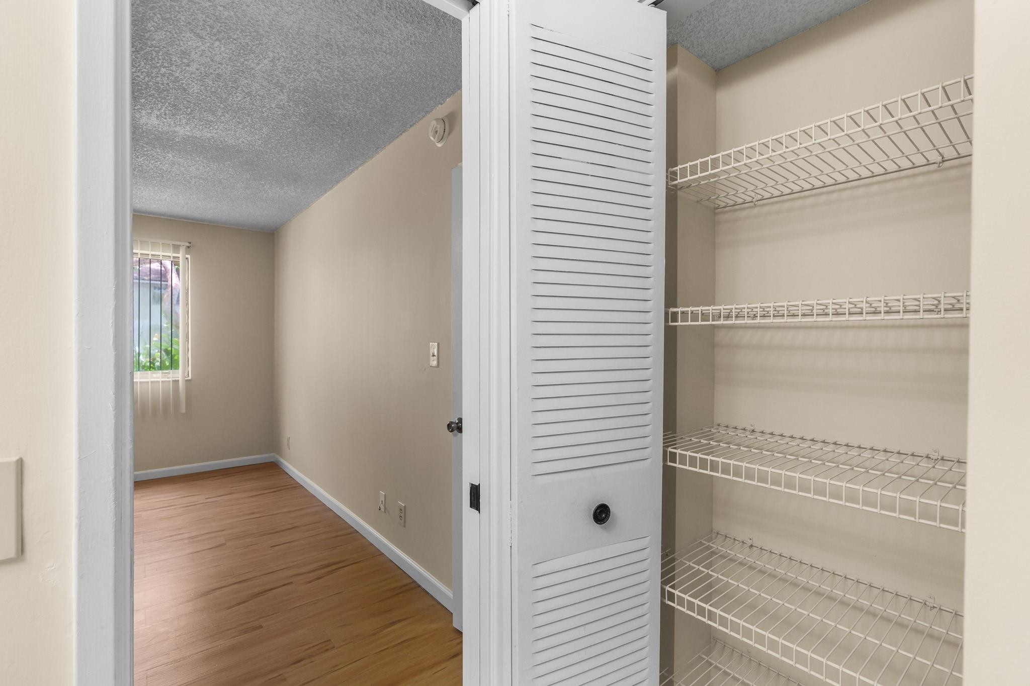 707 N Gardens Dr 101