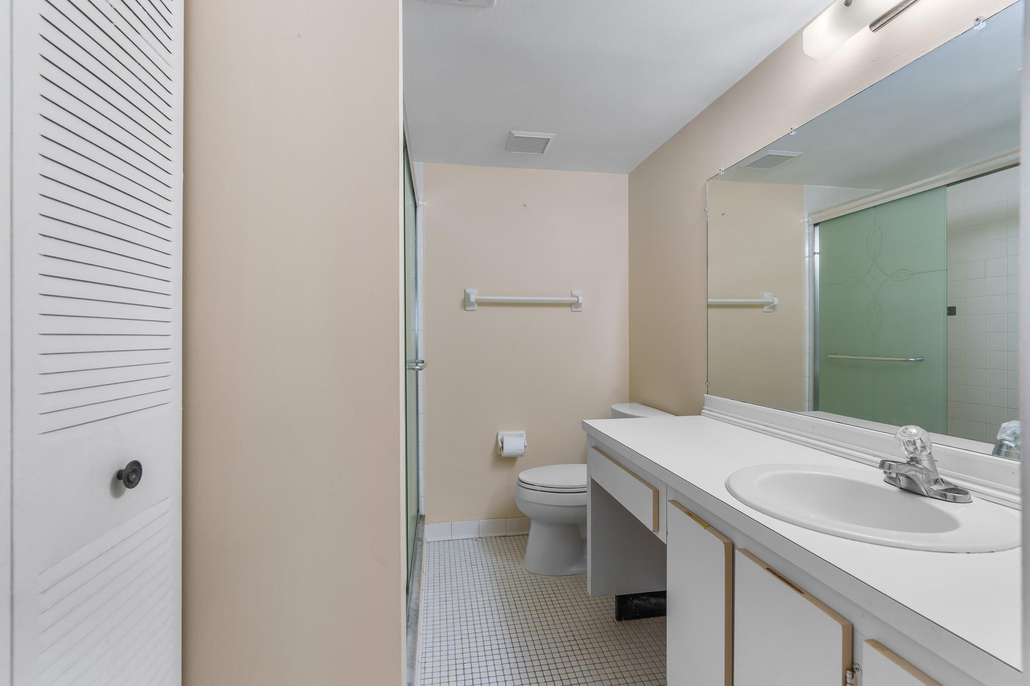 707 N Gardens Dr 101