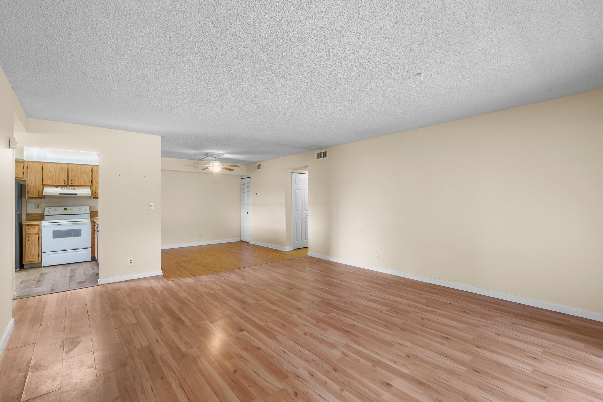 707 N Gardens Dr 101