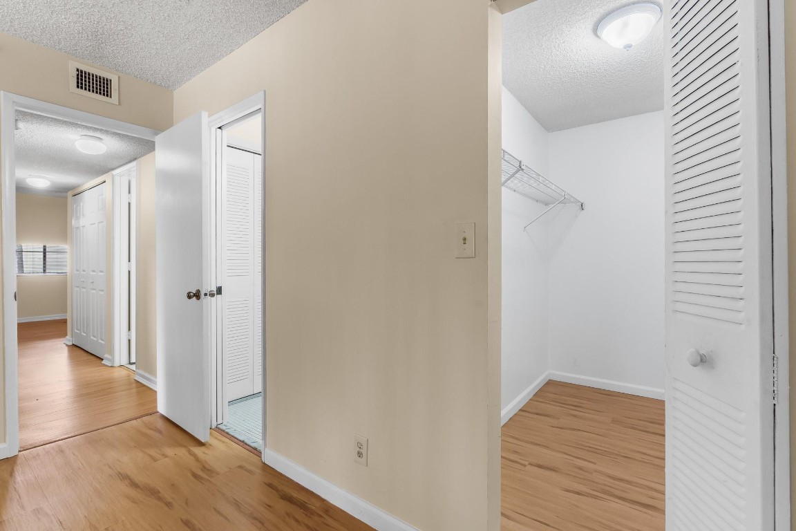 707 N Gardens Dr 101