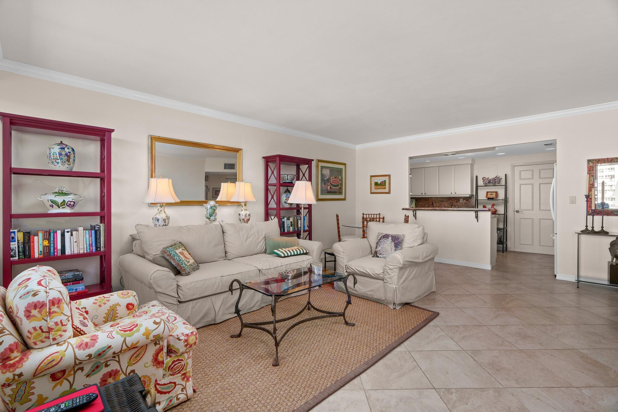 3233 NE 34th St 905