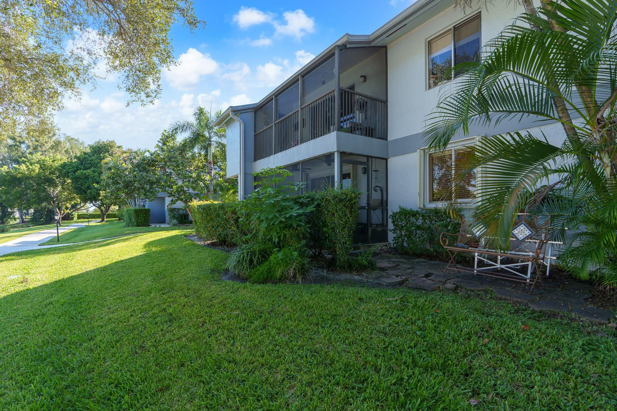 2741 S Oakland Forest Dr 104