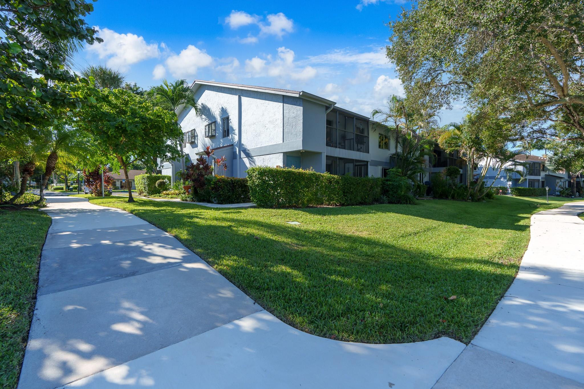 2741 S Oakland Forest Dr 104