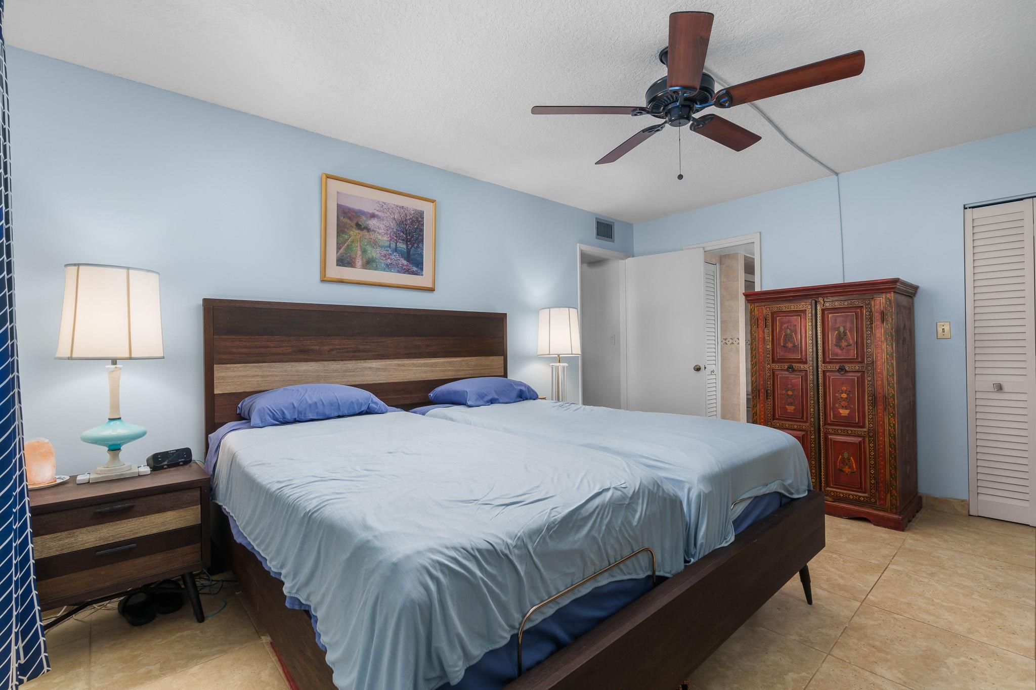 2741 S Oakland Forest Dr 104