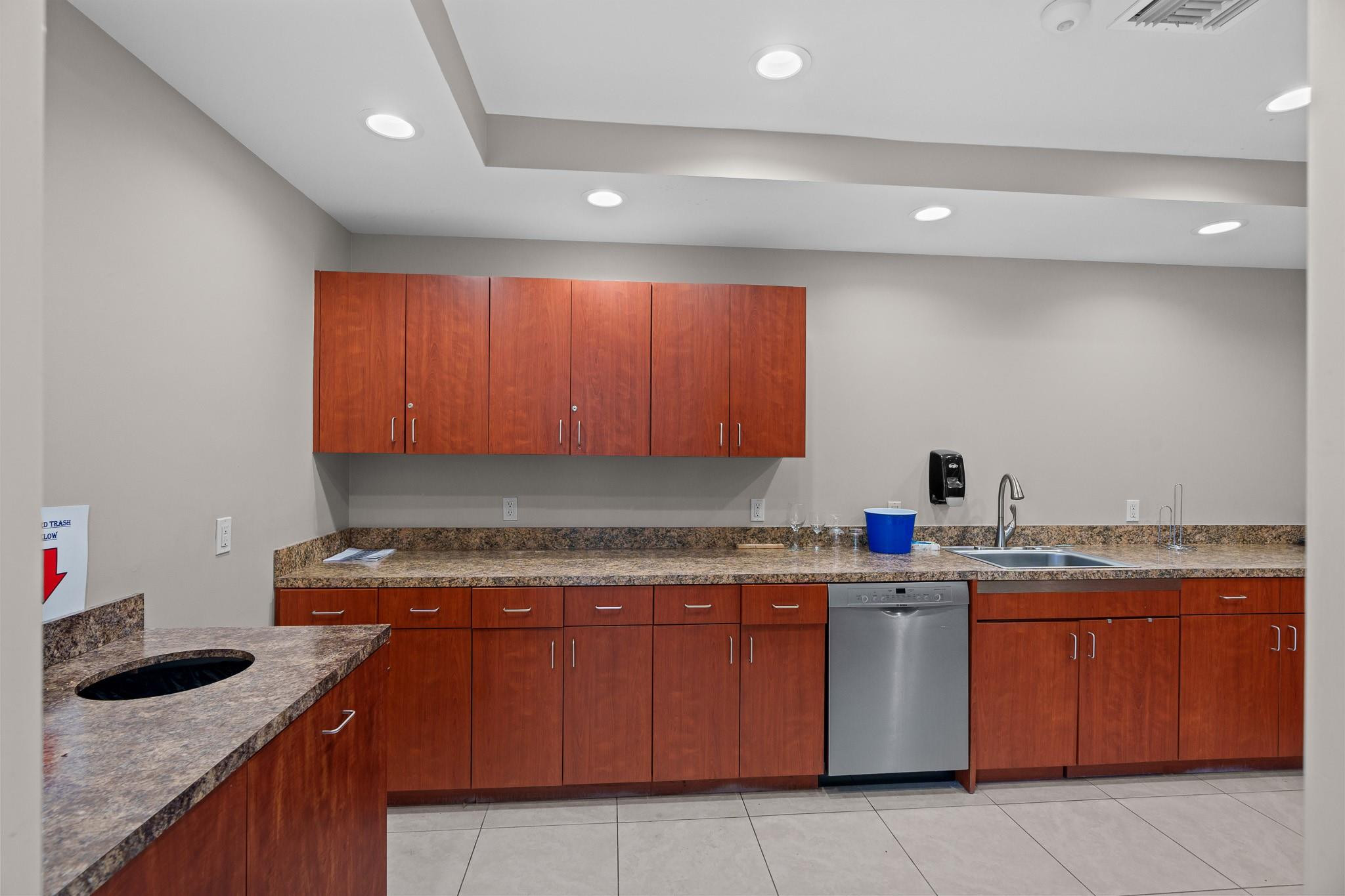 3300 NE 36th St 1107