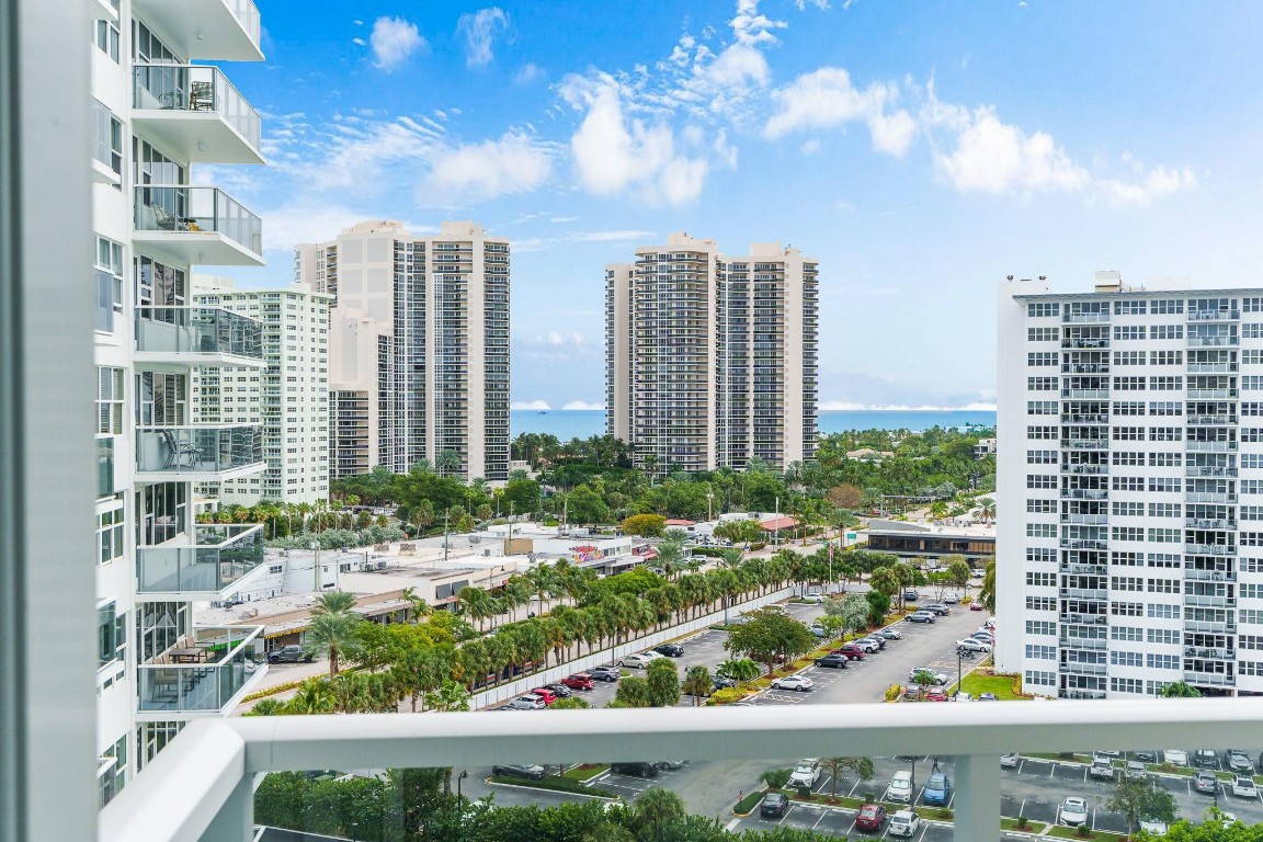 3300 NE 36th St 1220