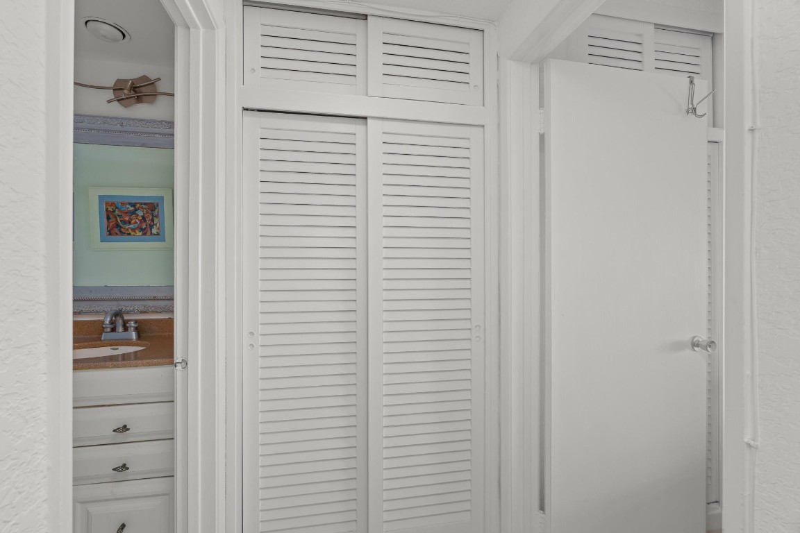 3300 NE 36th St 1220