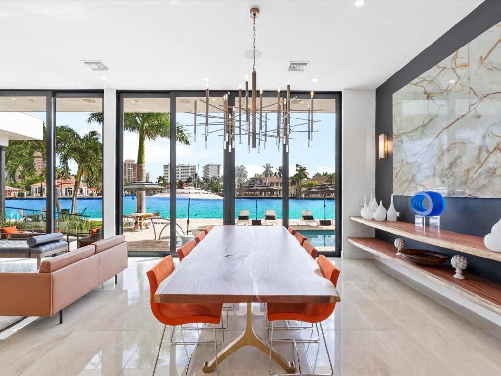 2210 Intracoastal Dr