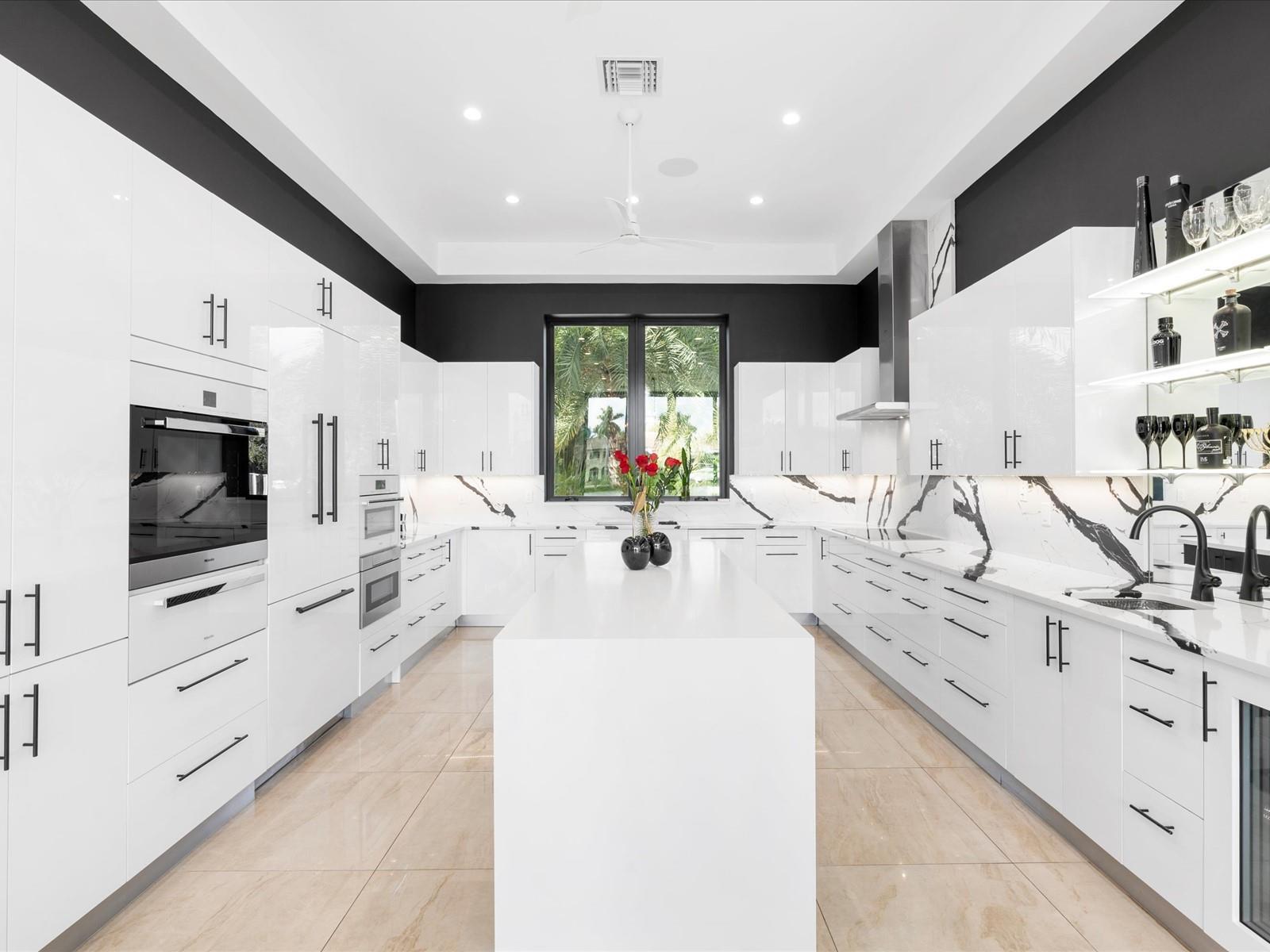 2210 Intracoastal Dr