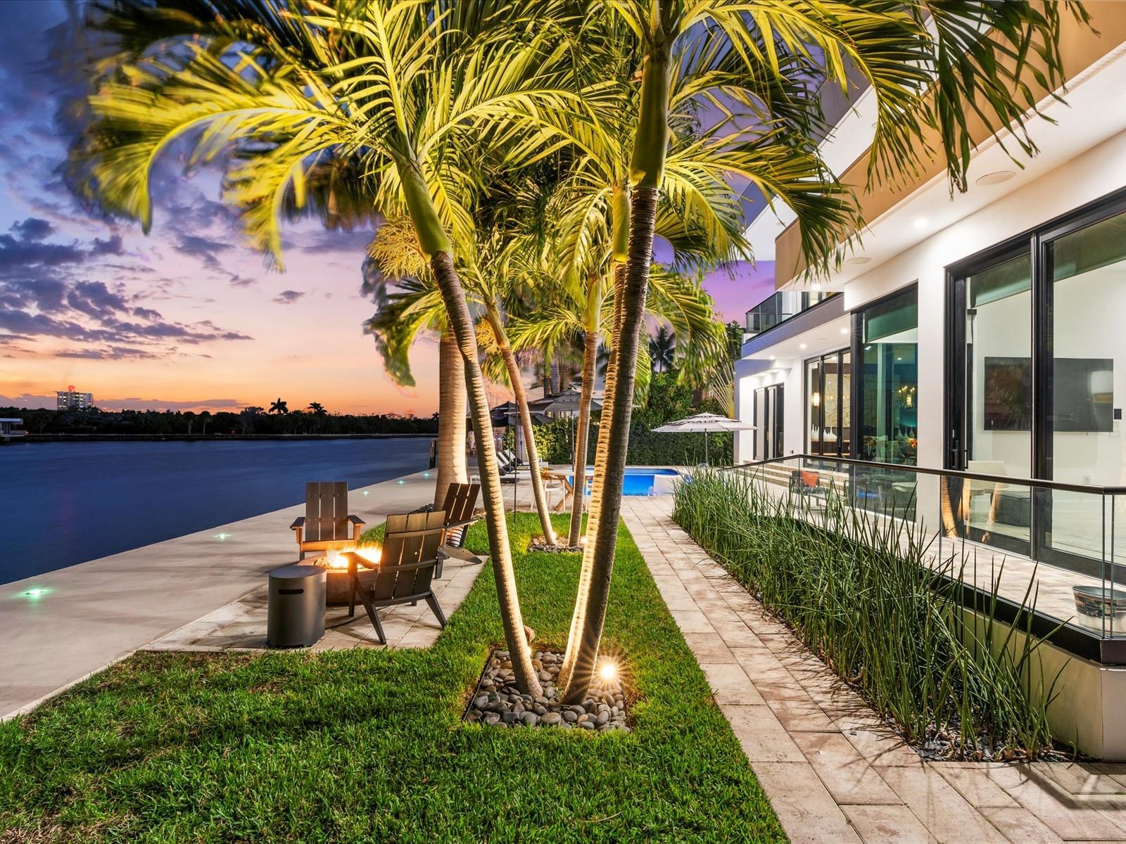 2210 Intracoastal Dr