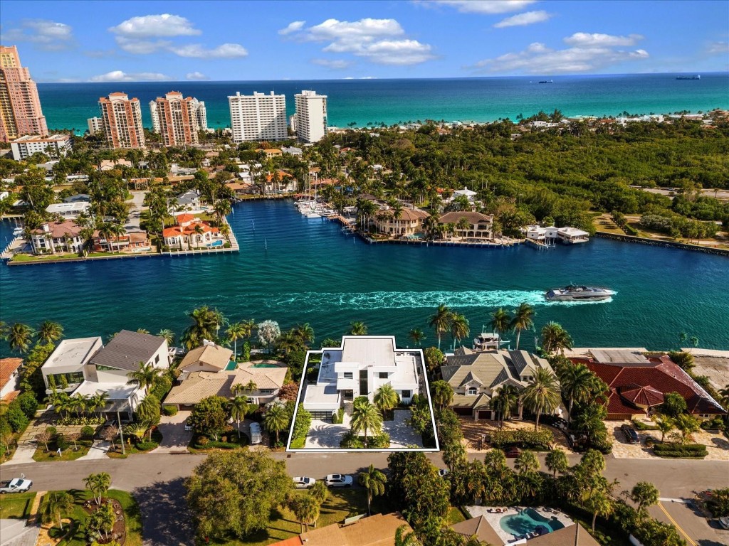 2210 Intracoastal Dr