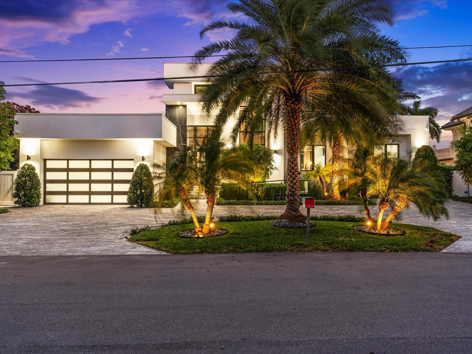 2210 Intracoastal Dr