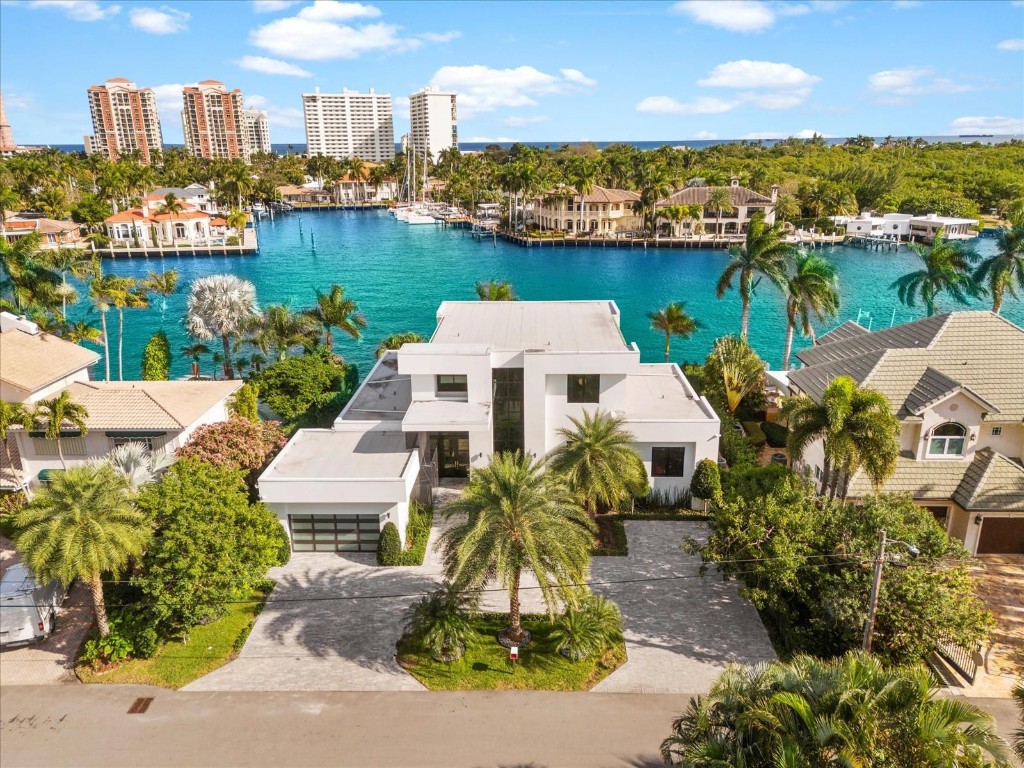 2210 Intracoastal Dr