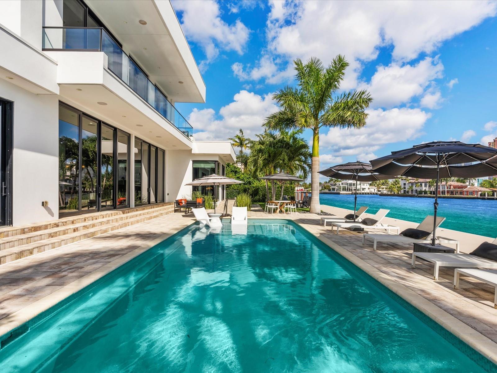 2210 Intracoastal Dr