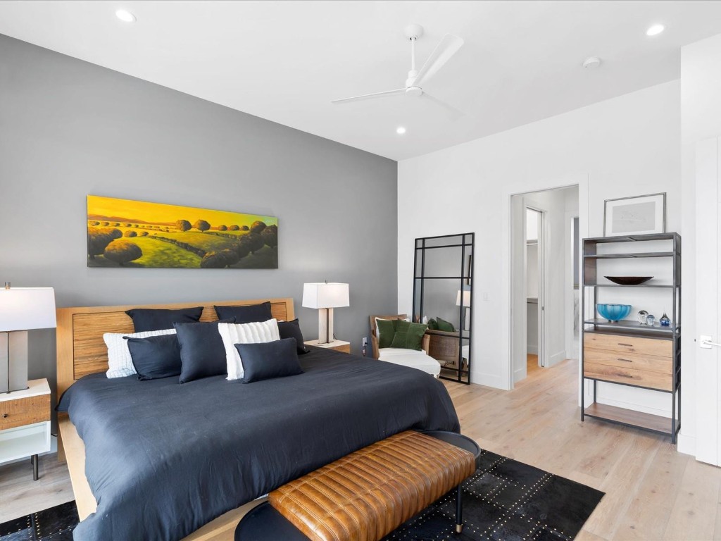 2210 Intracoastal Dr