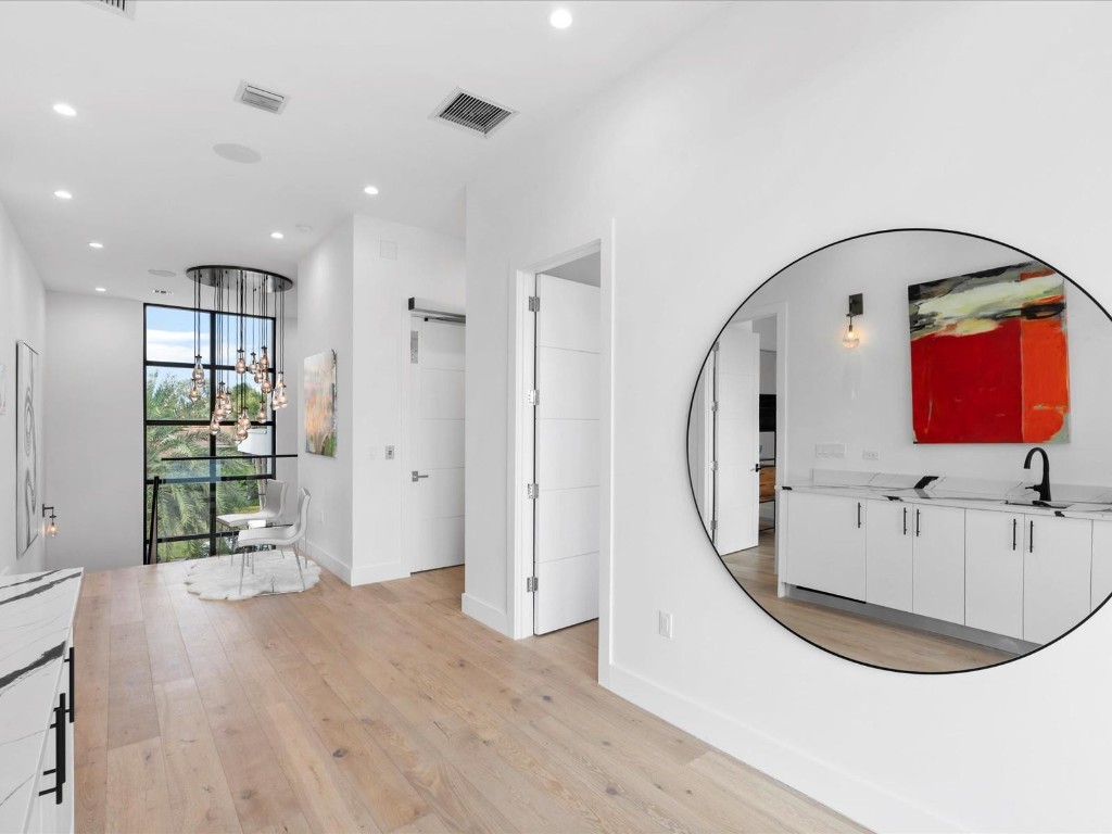 2210 Intracoastal Dr