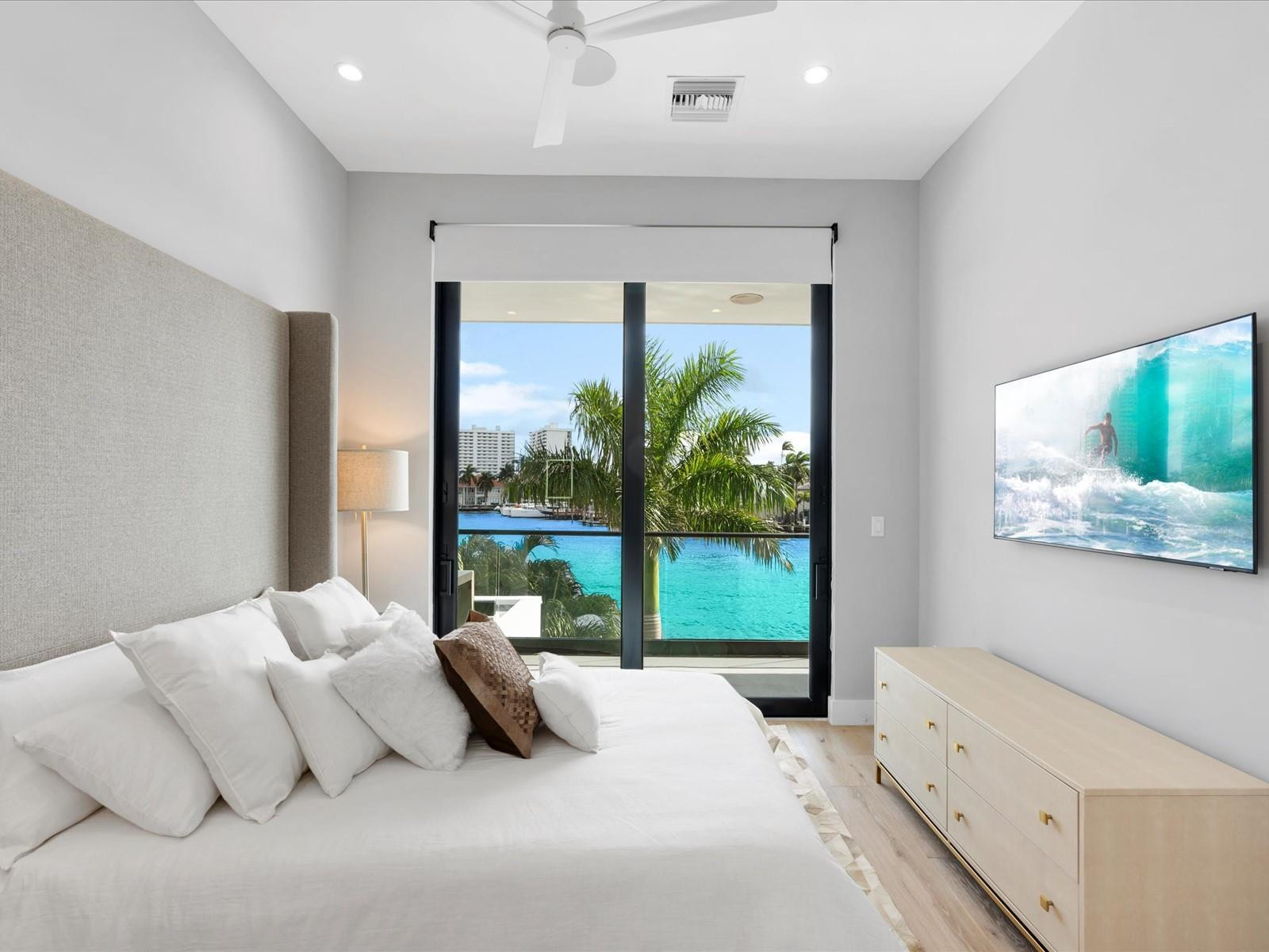 2210 Intracoastal Dr