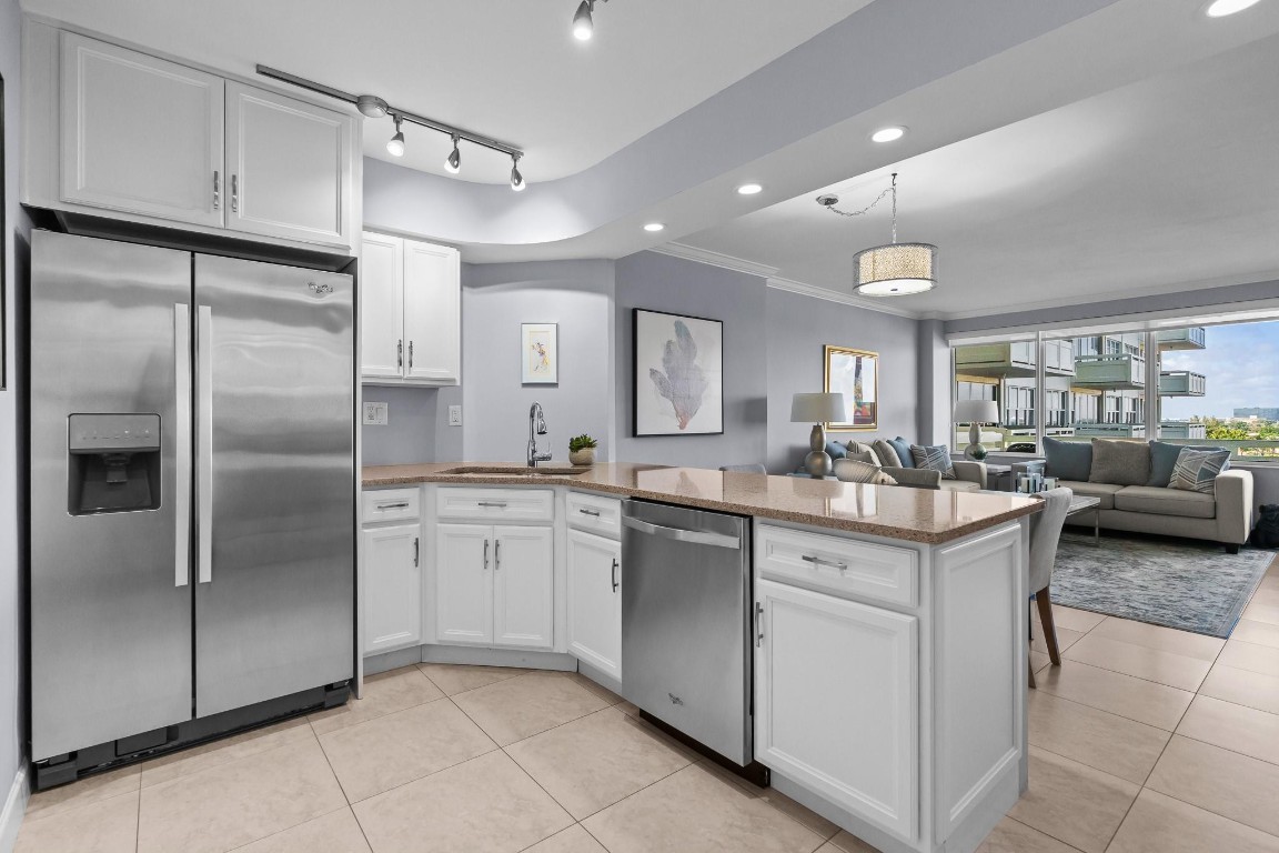 3200 NE 36th St 712A