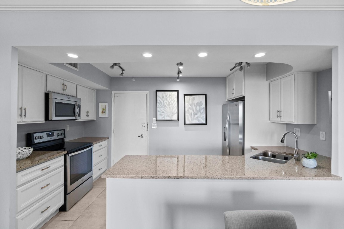 3200 NE 36th St 712A