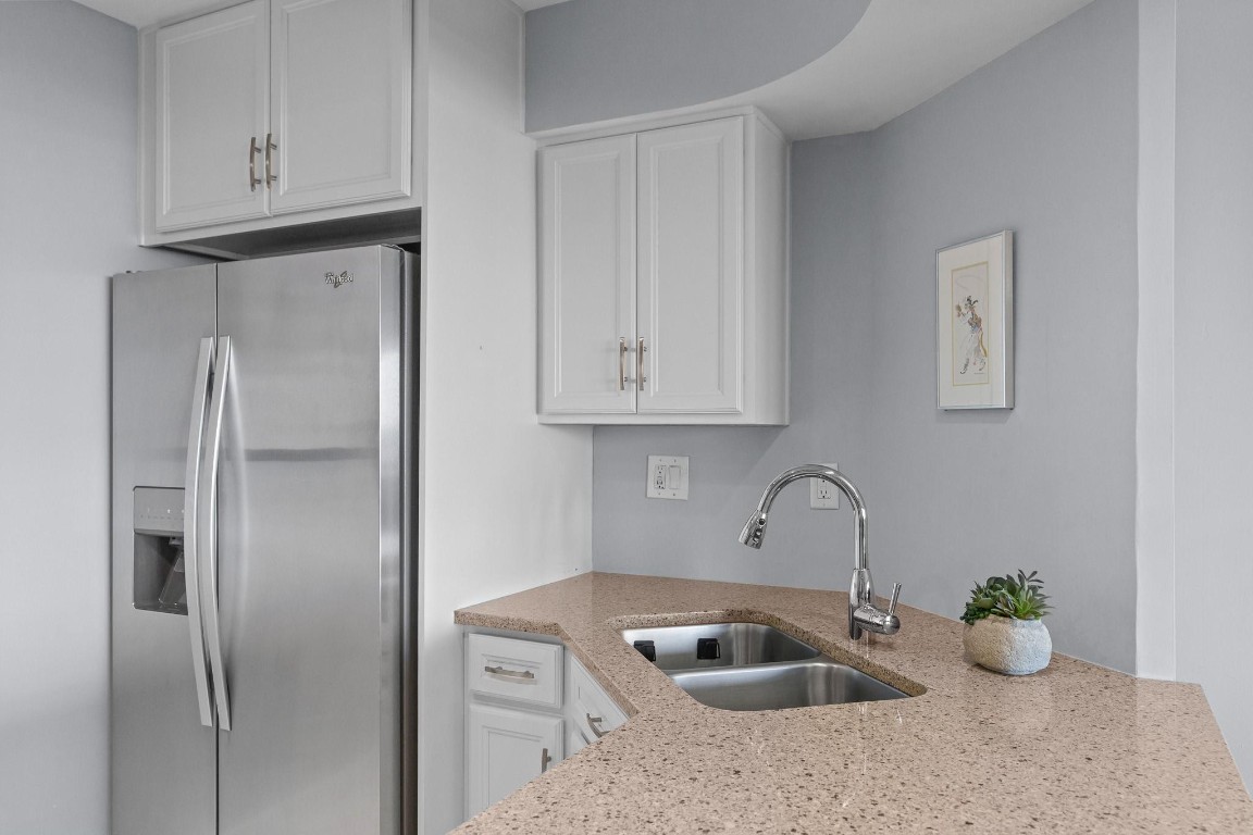 3200 NE 36th St 712A