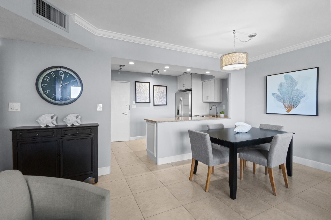 3200 NE 36th St 712A