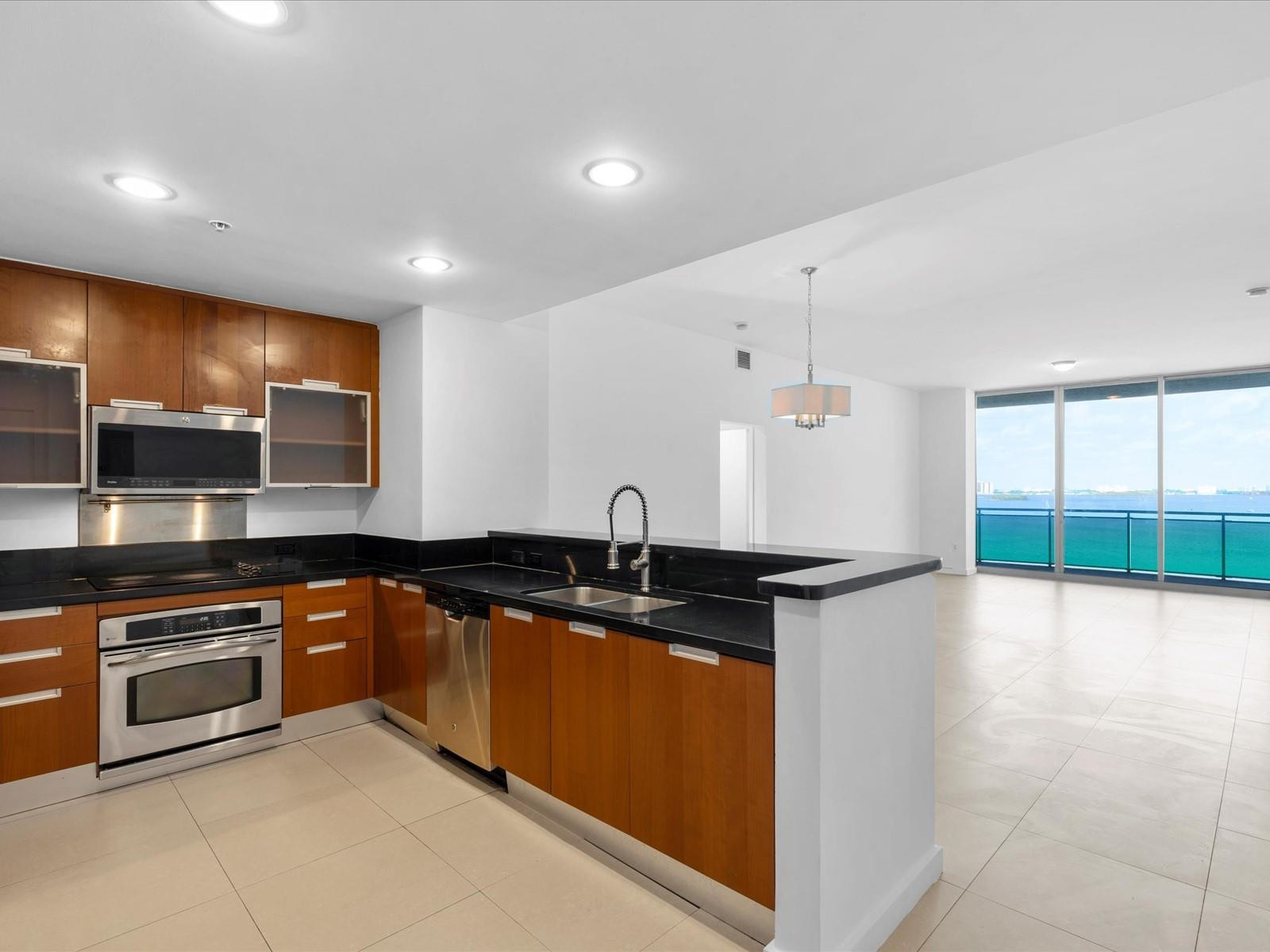 7901 Hispanola Ave 905