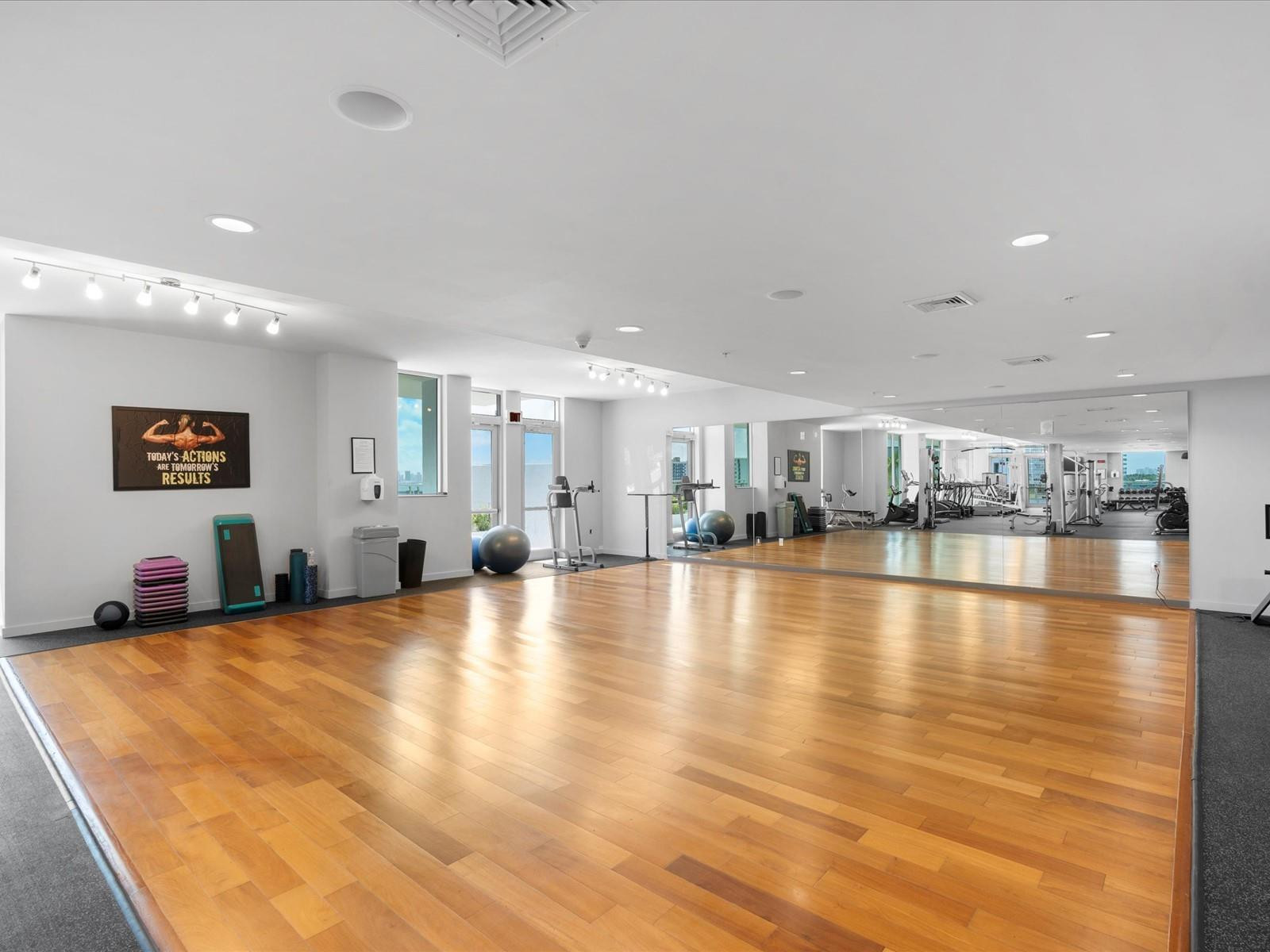 7901 Hispanola Ave 905