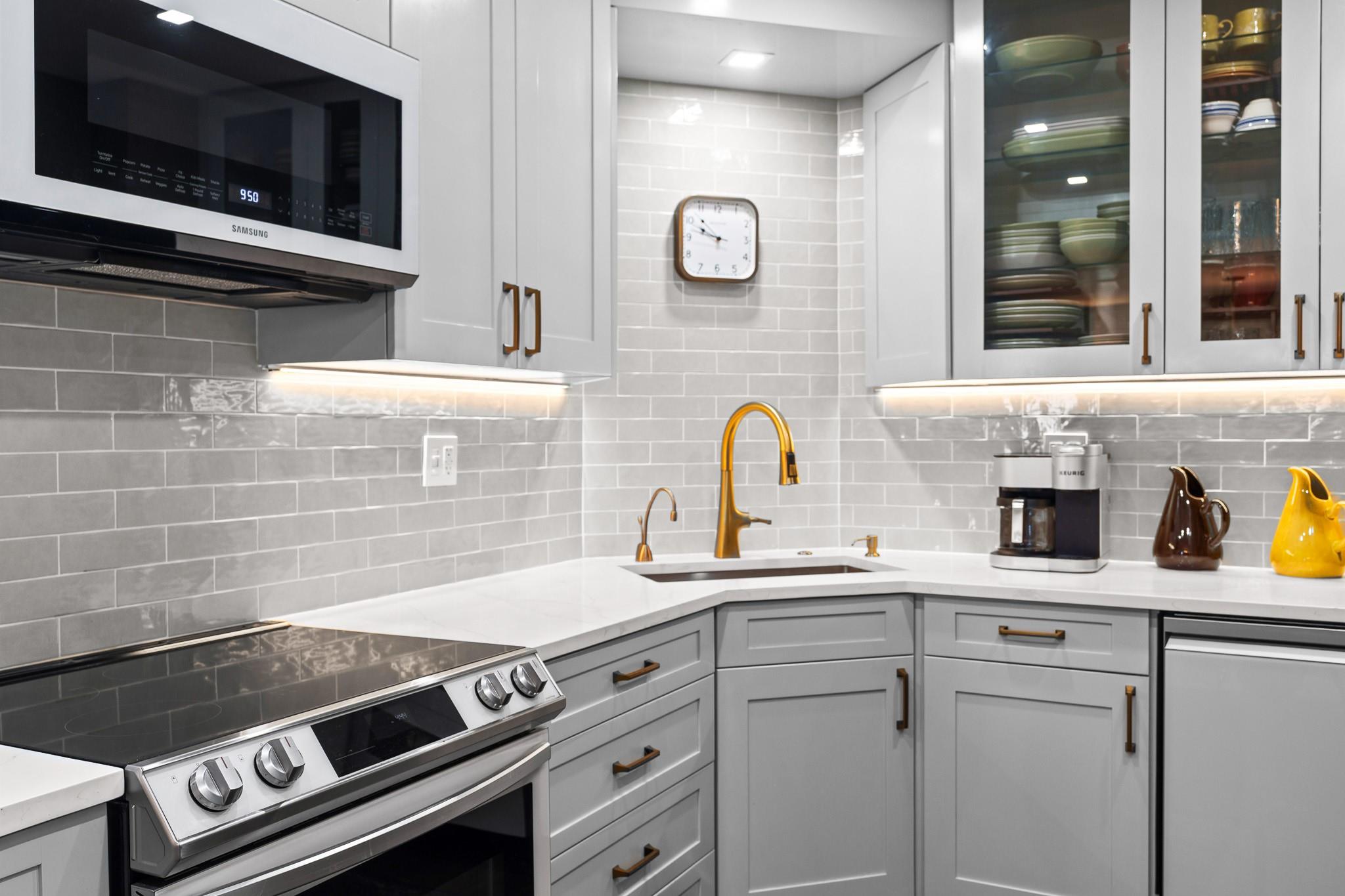 3333 NE 34th St 1101