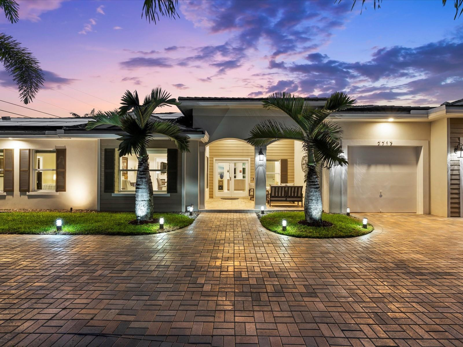 2717 NE 2nd Ave