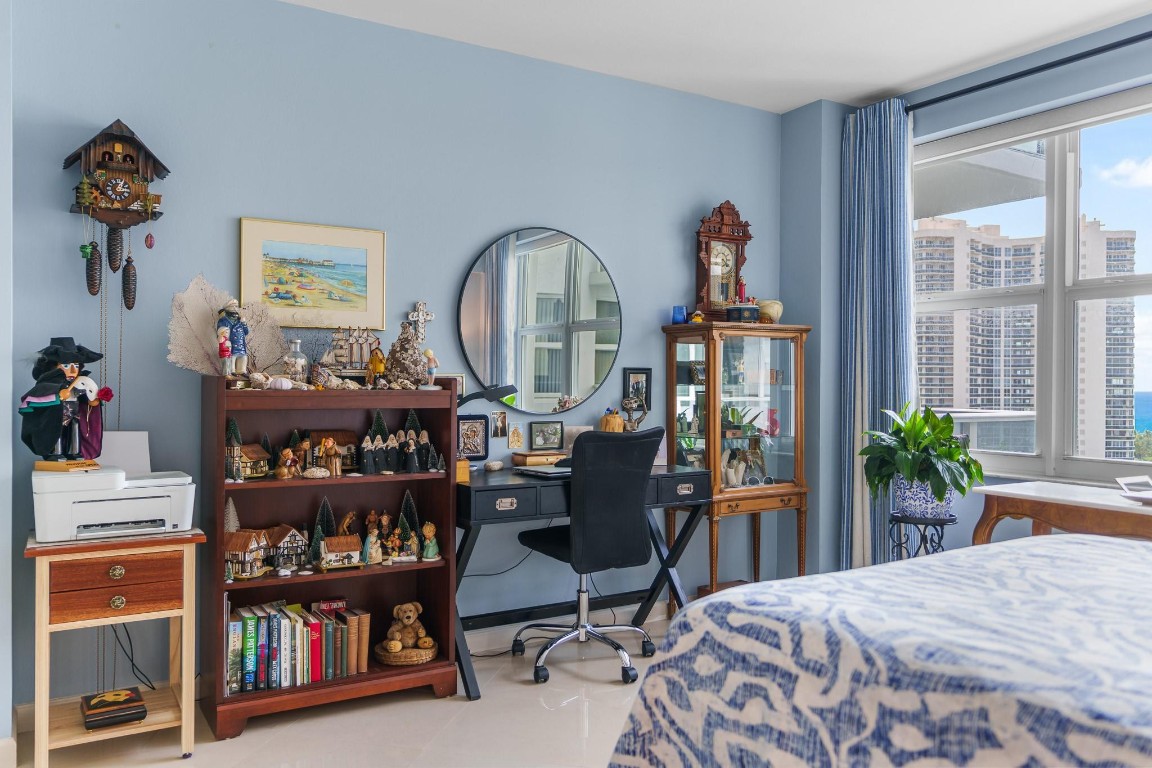 3333 NE 34th St 1611