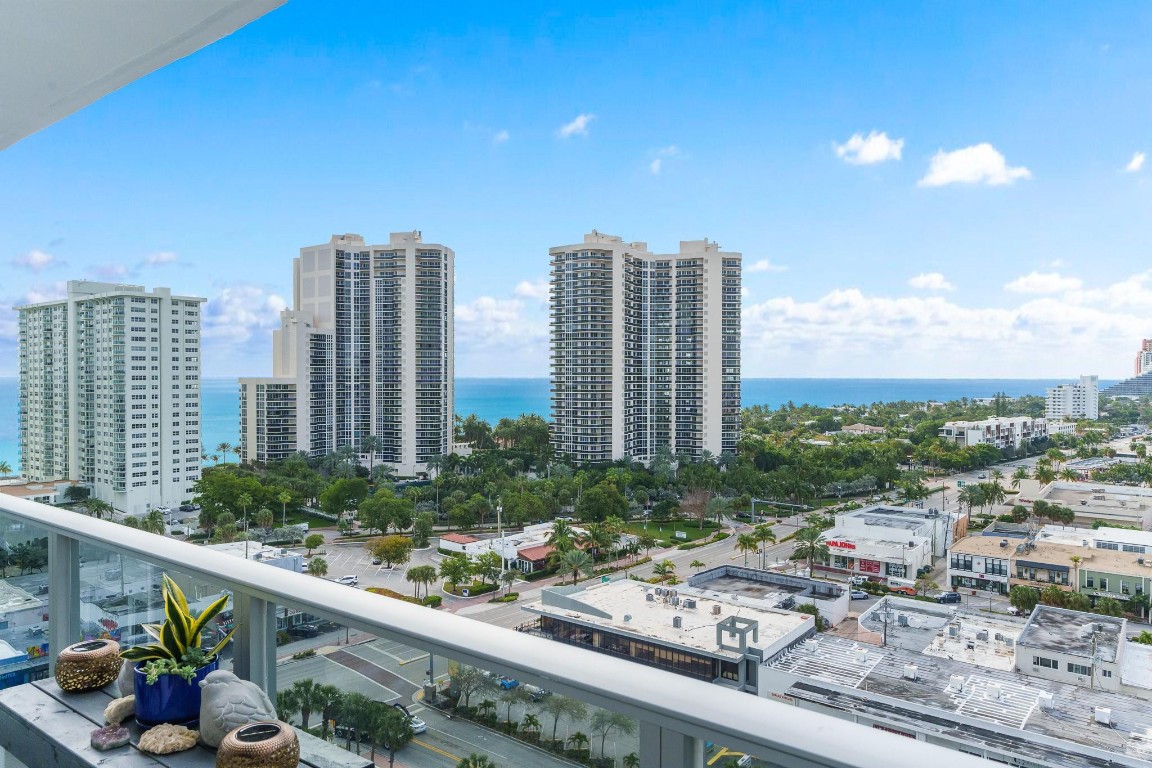 3333 NE 34th St 1611