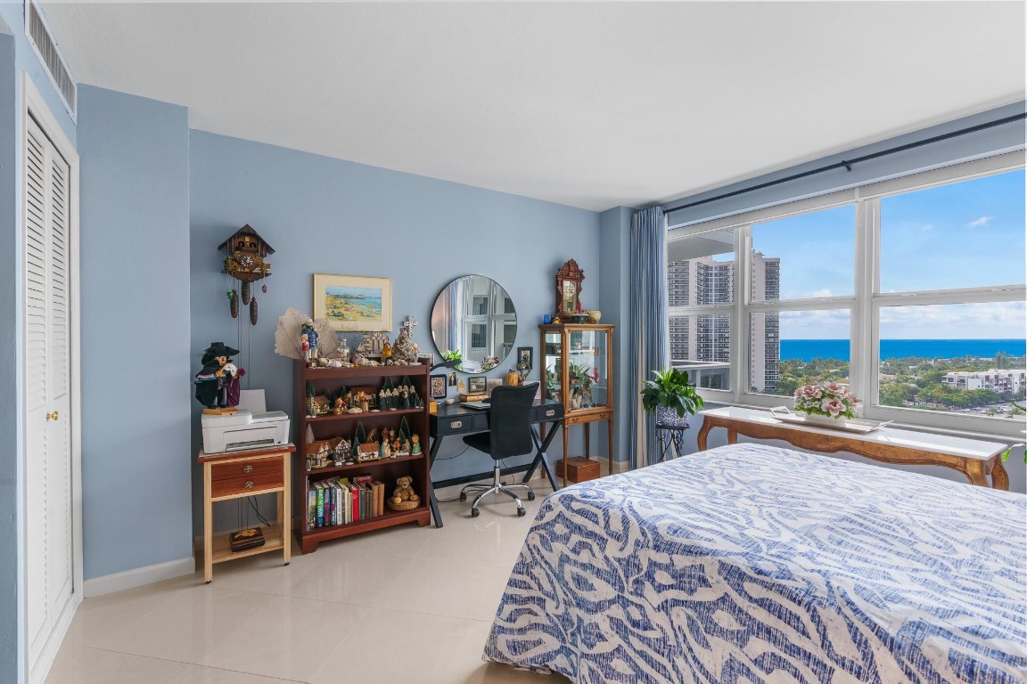 3333 NE 34th St 1611