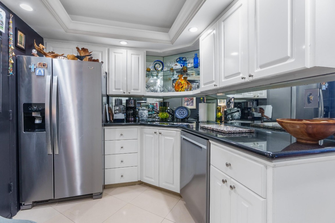 3333 NE 34th St 1611