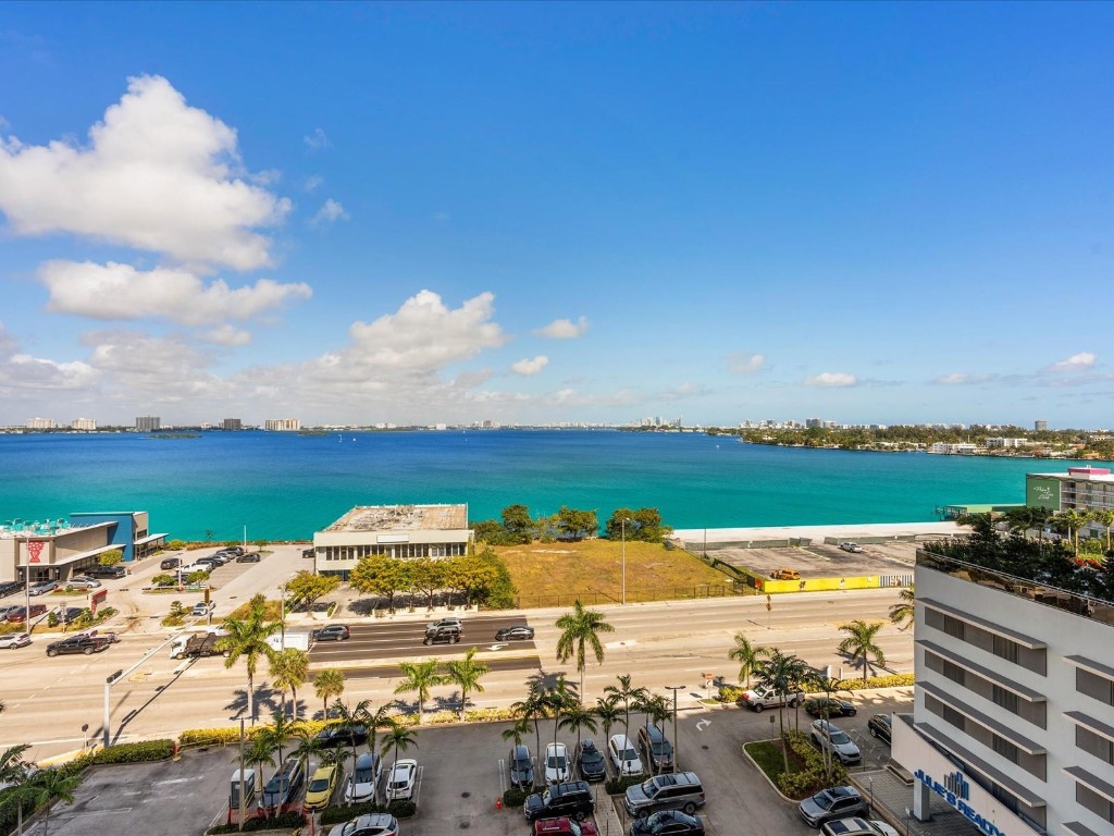 7901 Hispanola Ave 905