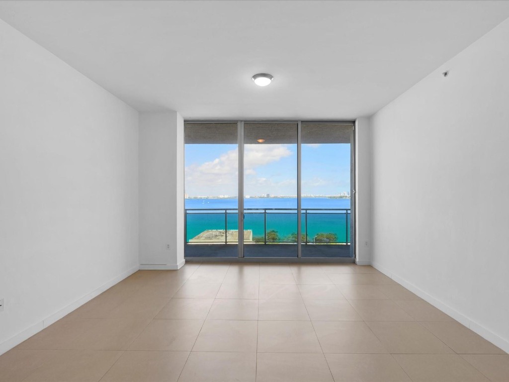 7901 Hispanola Ave 905