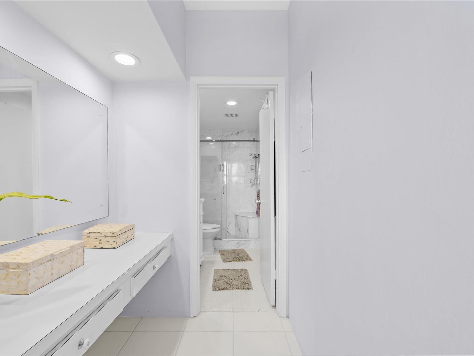 3333 NE 34th St 1712