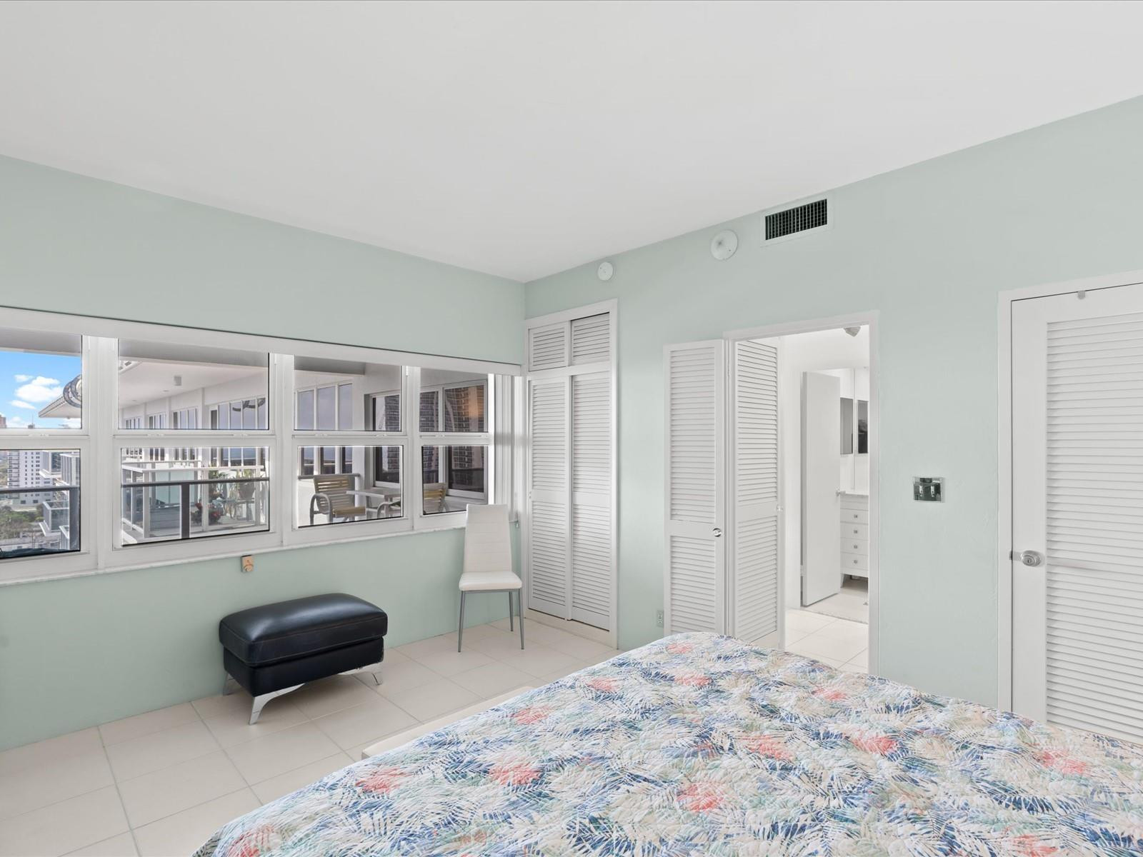 3333 NE 34th St 1712