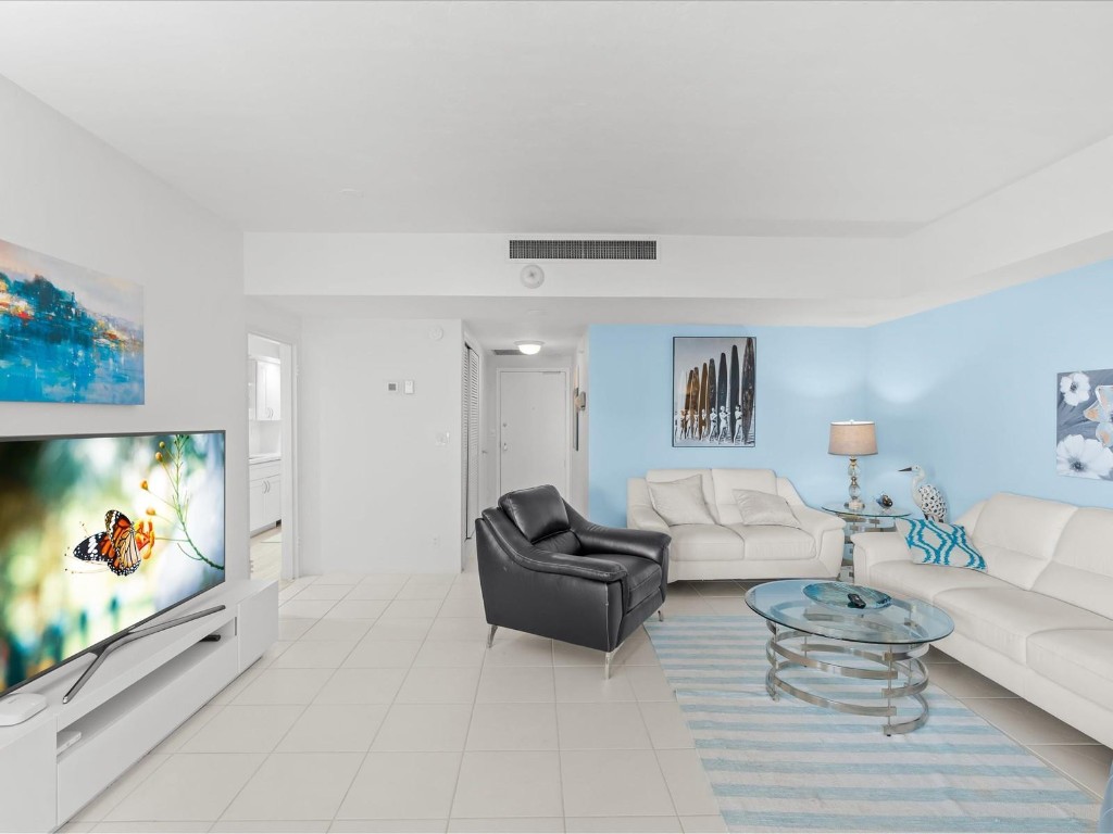 3333 NE 34th St 1712