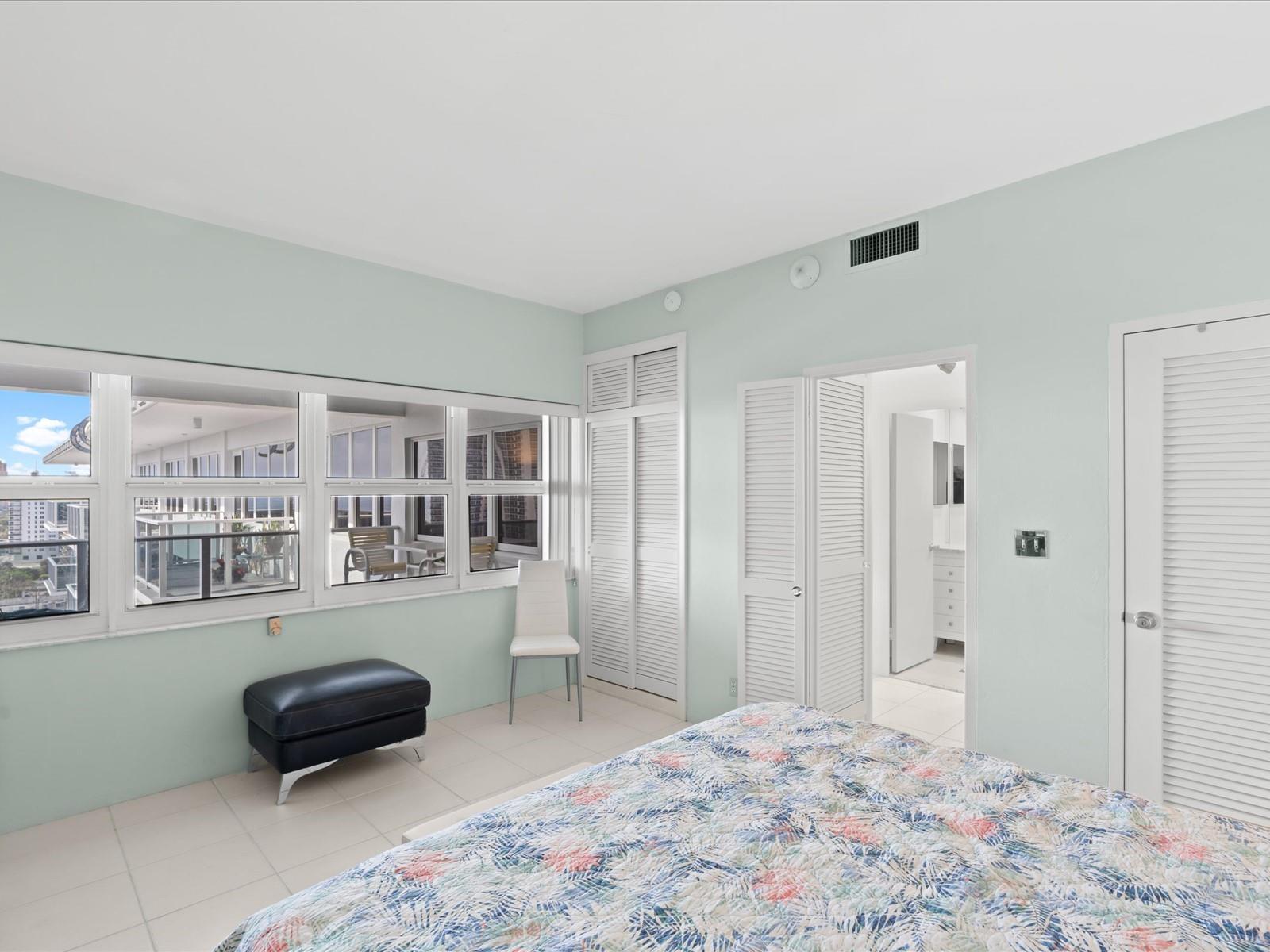 3333 NE 34th St 1712