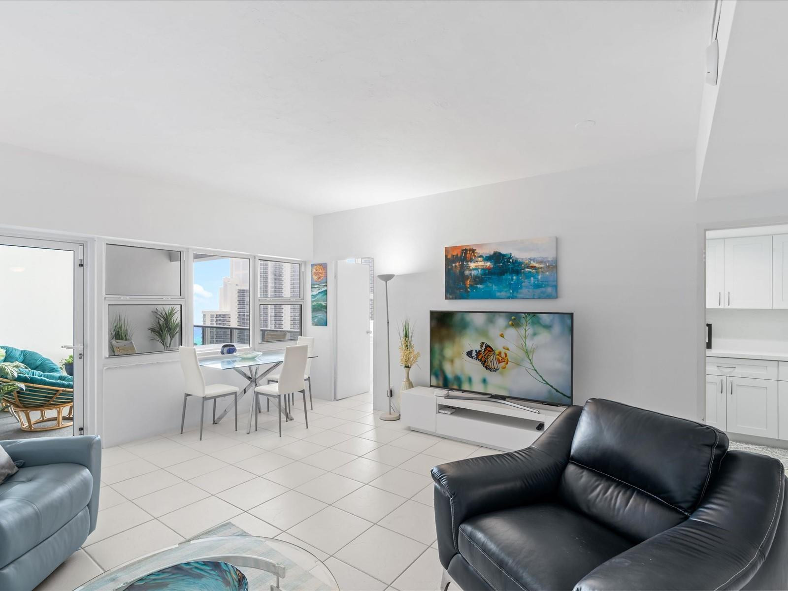 3333 NE 34th St 1712