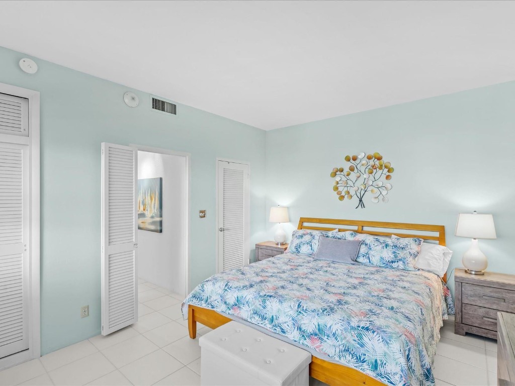 3333 NE 34th St 1712