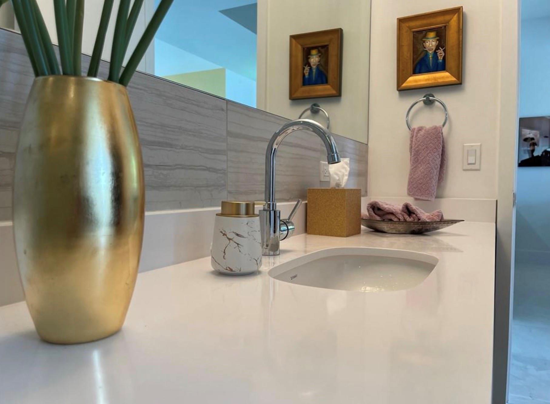 301 Altara Ave UPH1007