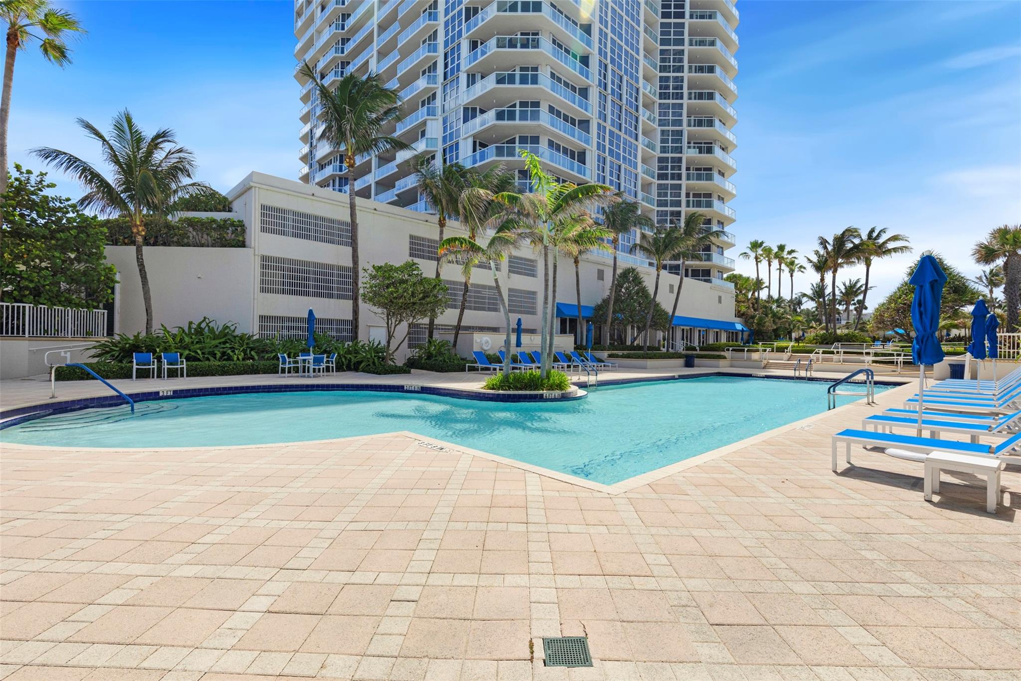 6001 N Ocean Dr 607