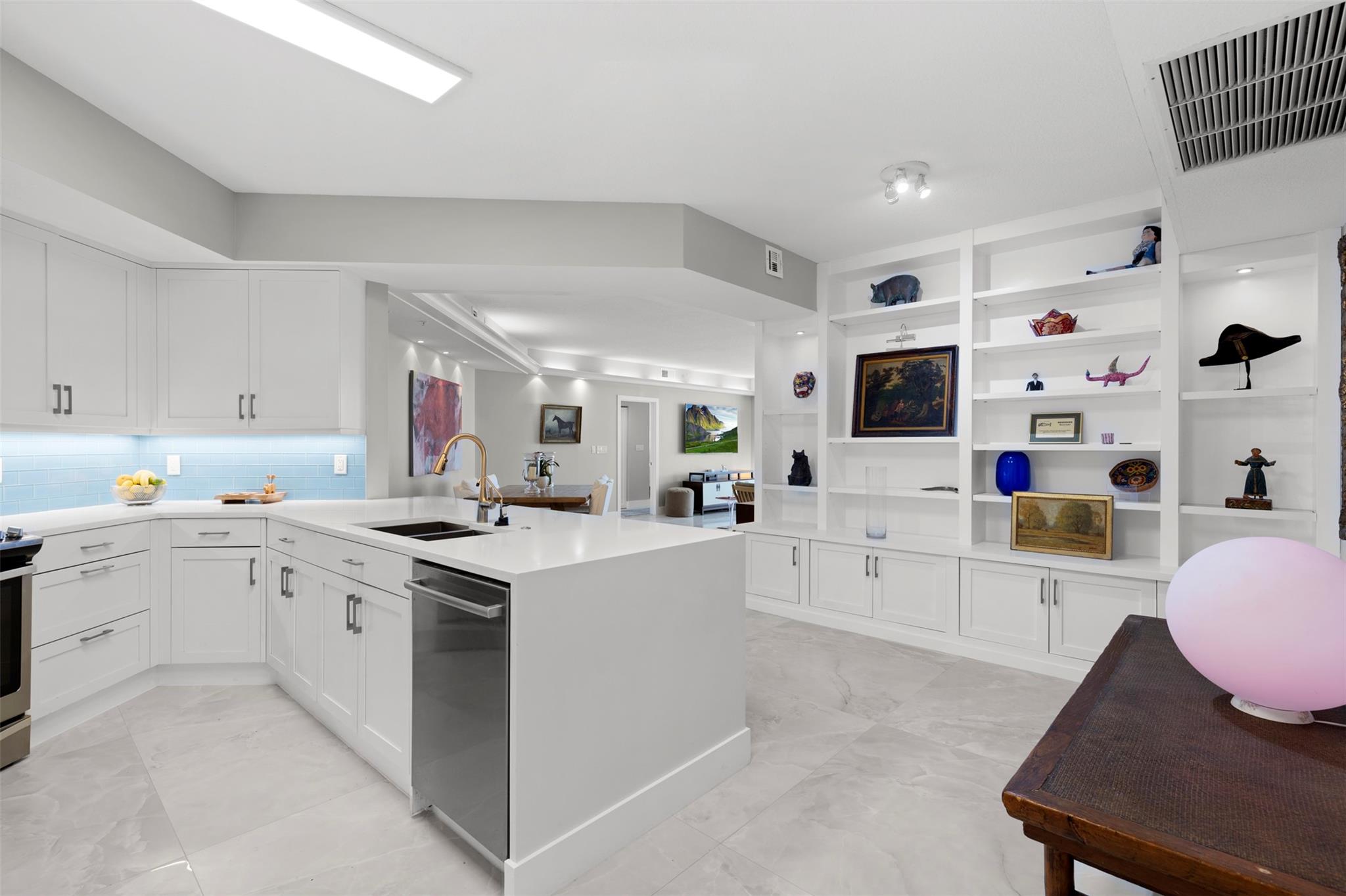6001 N Ocean Dr 607
