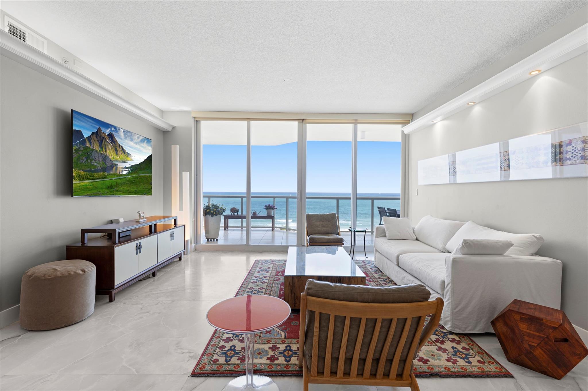 6001 N Ocean Dr 607