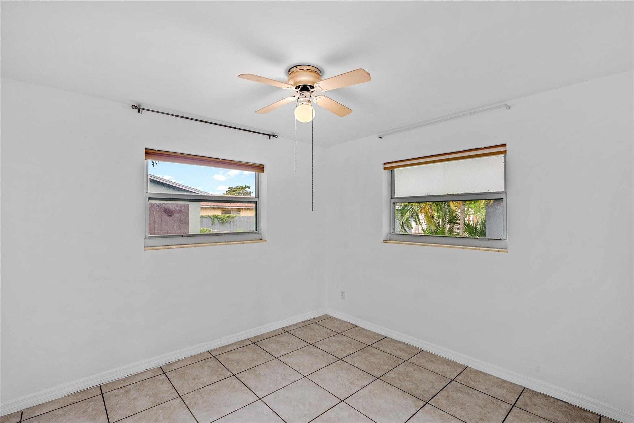 930 NE 14th Pl 930